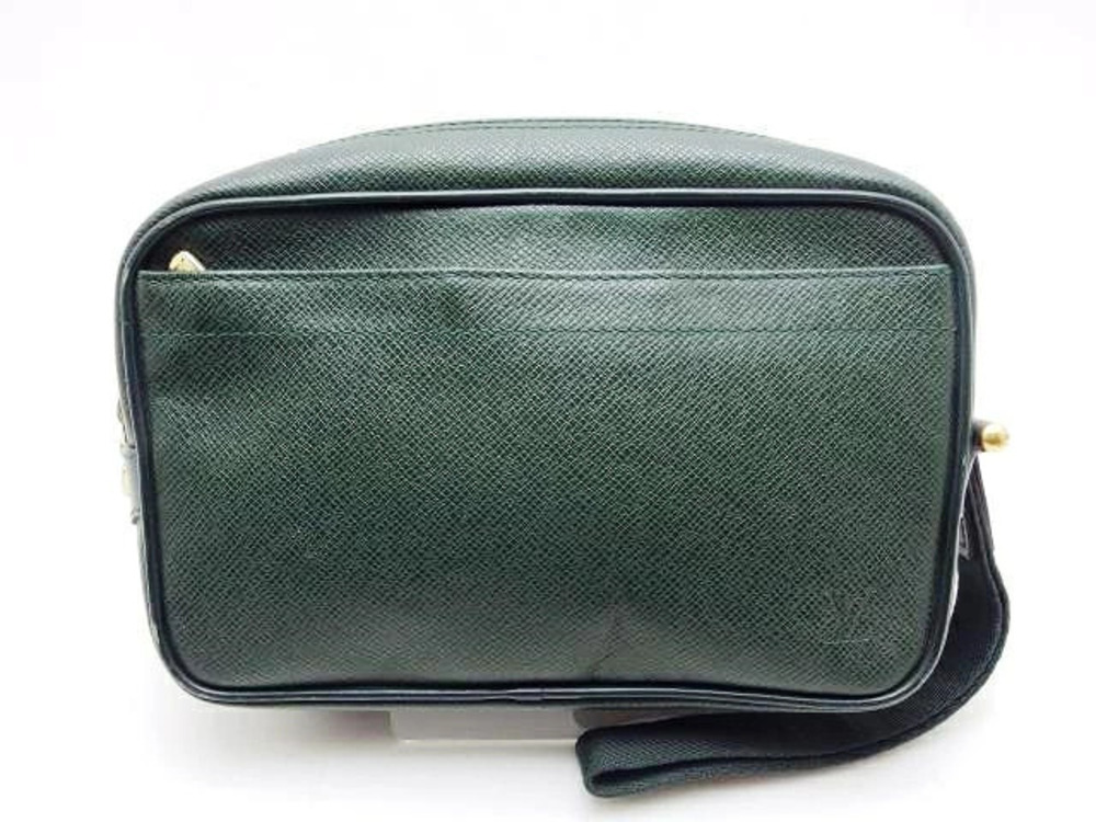 LOUIS VUITTON Kalga Shoulder Bag Taiga Epicea